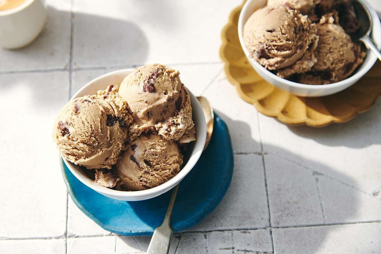 Caffeine in coffee ice cream (Image via Getty Images)